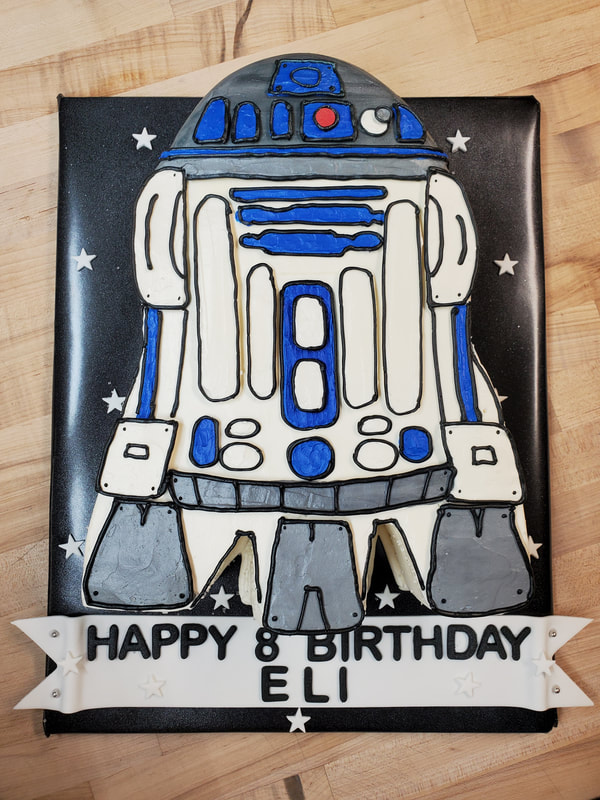 R2 D2 Birthday Cake